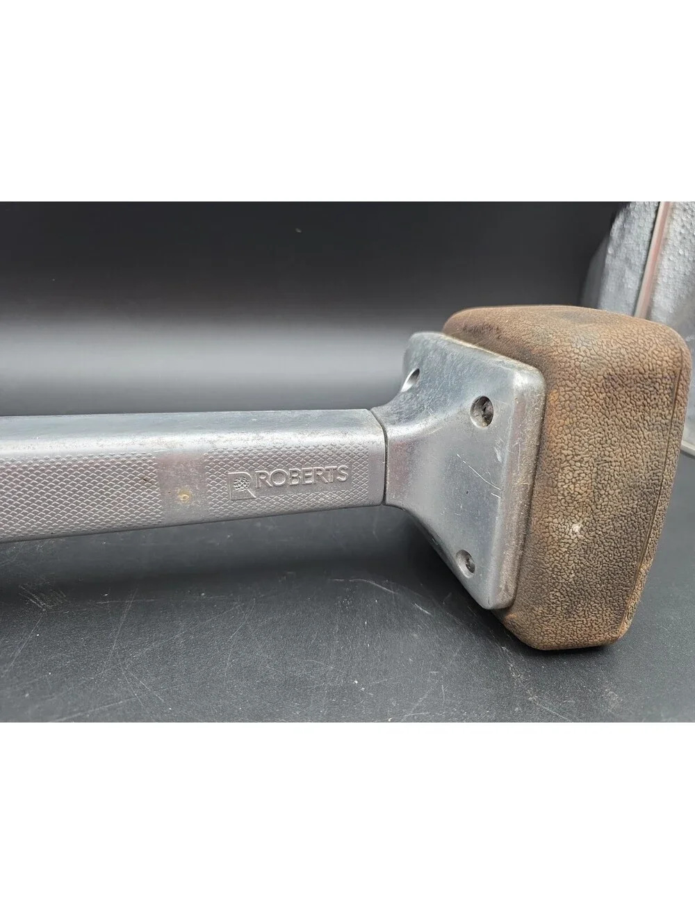 Roberts Deluxe Knee Kicker Versatile Adjustable #10-412 Carpet Install USA Made
